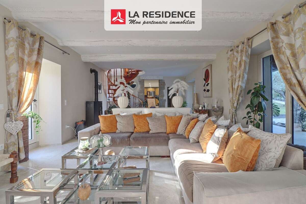 Maison à TRANS-EN-PROVENCE