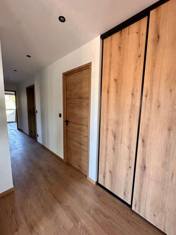 Appartement à VENCE