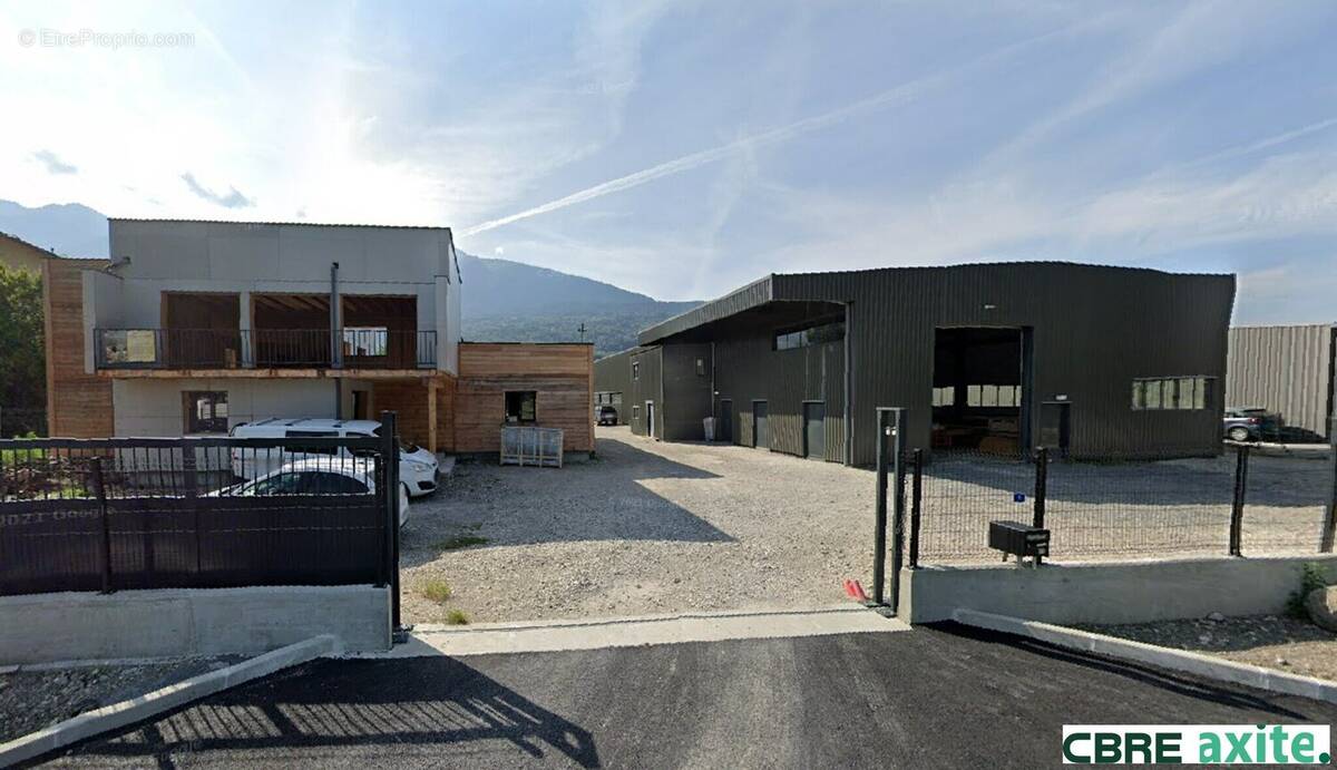 Autre à SAINTE-HELENE-SUR-ISERE