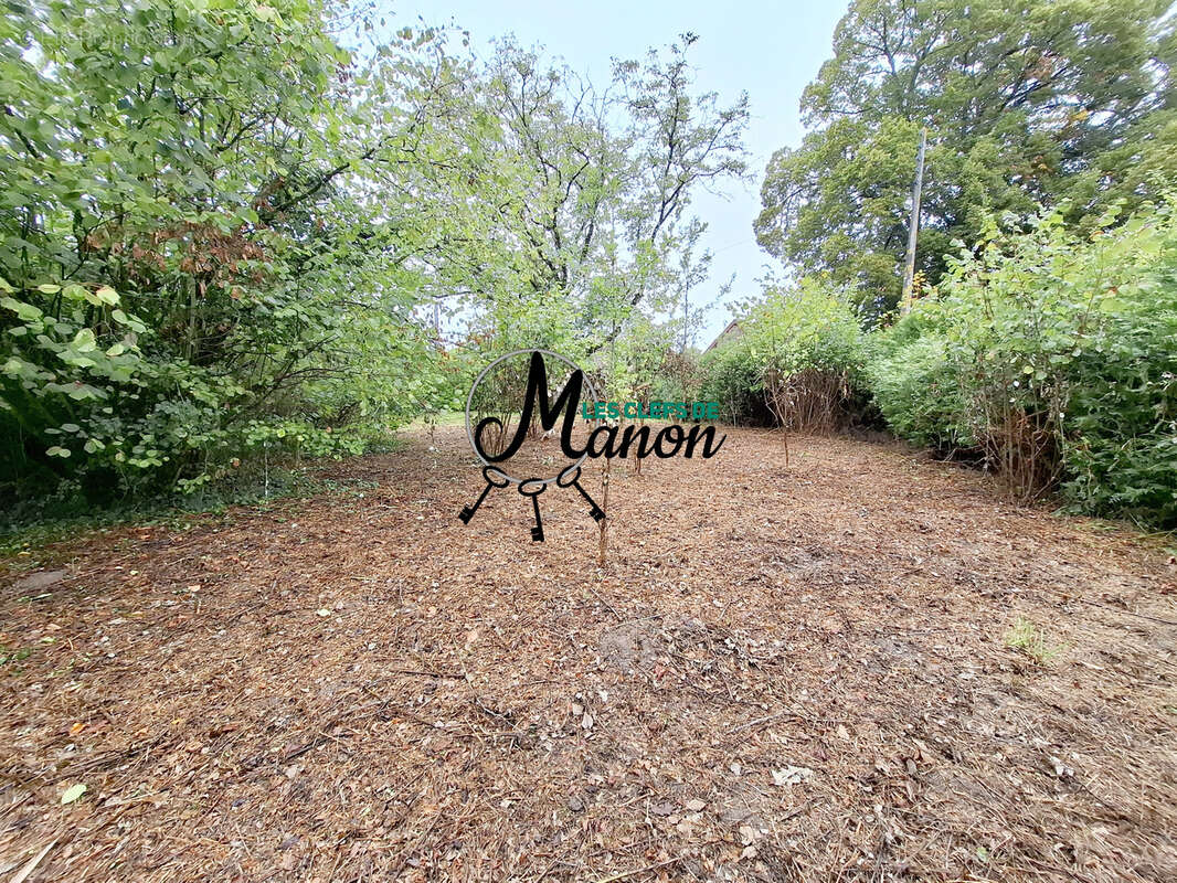 Maison à SAINT-SULPICE-LES-FEUILLES