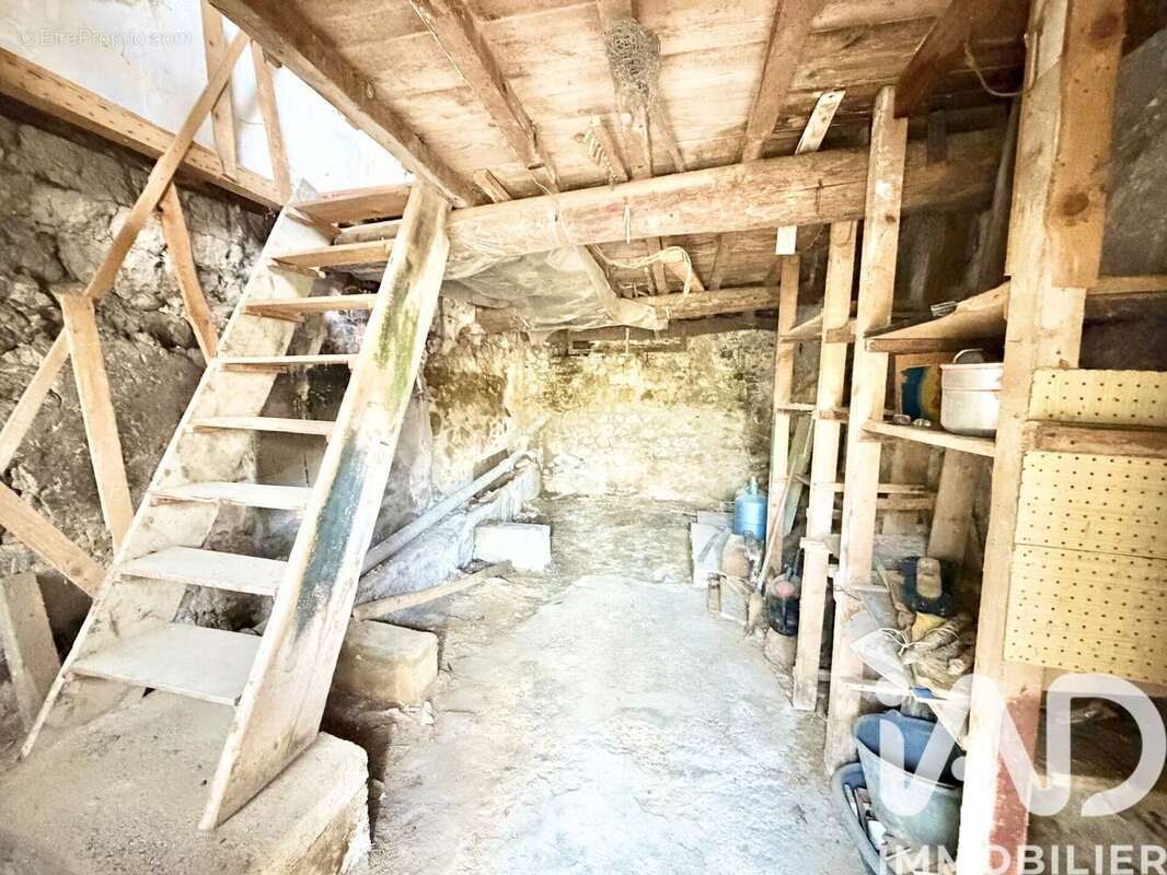 Photo 2 - Maison à SAINT-HILAIRE