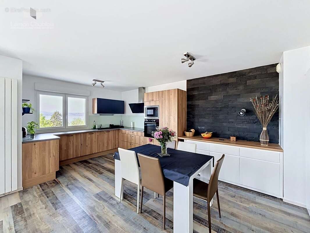 Appartement à EVIAN-LES-BAINS