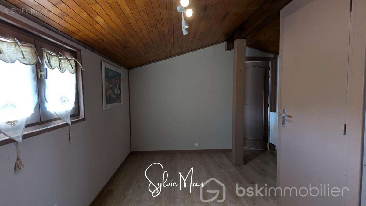 Maison familiale lumineuse de 6 pièces - photo 14