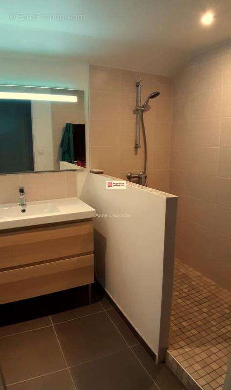 Maison à TASSIN-LA-DEMI-LUNE