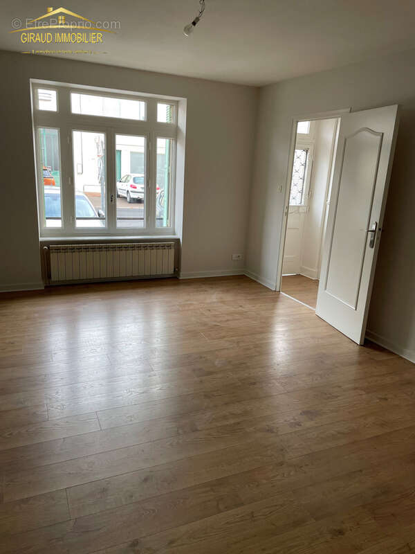 Appartement à CHARLIEU