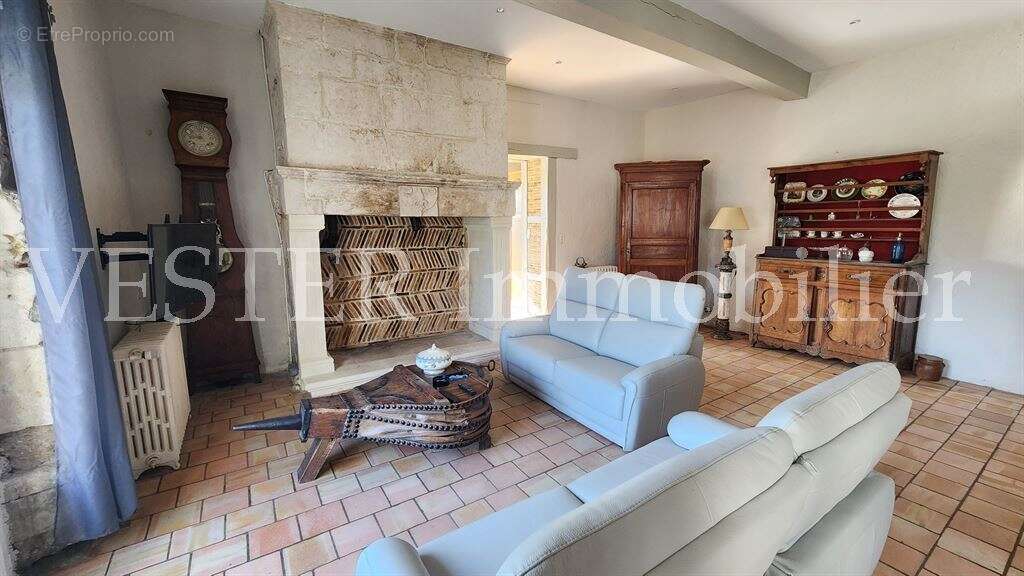 Maison à NEUVIC