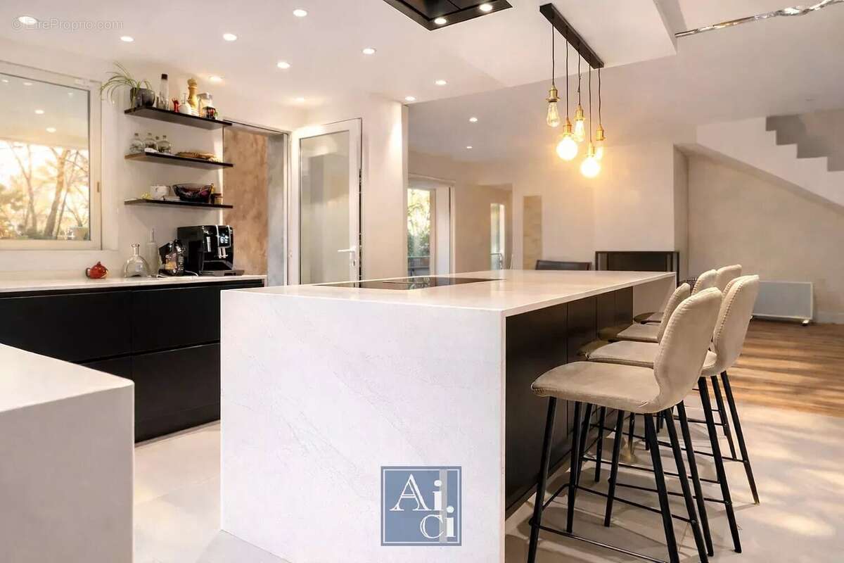 Maison à MOUGINS