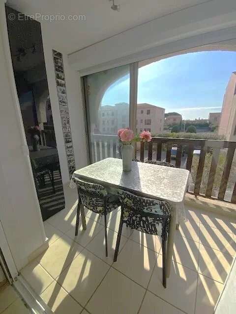 Appartement à LA LONDE-LES-MAURES