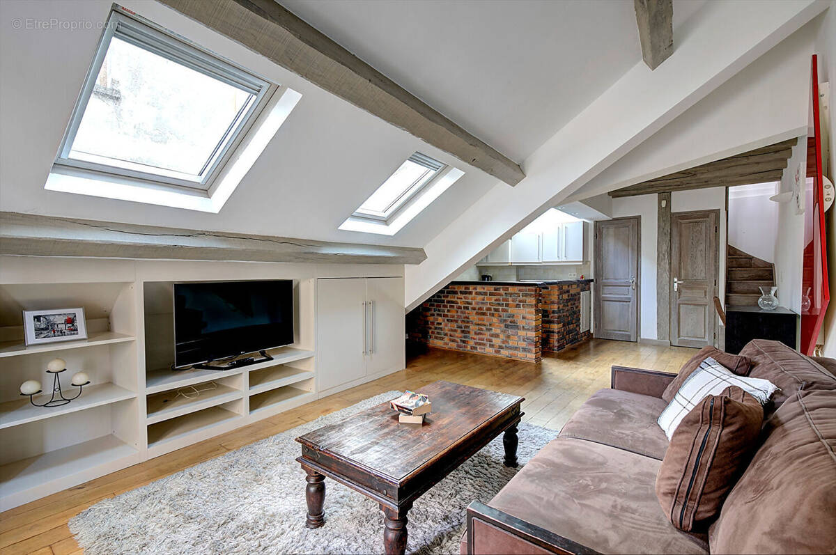 Appartement à PARIS-18E