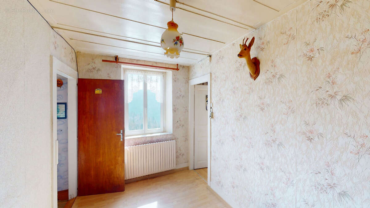 Maison à CHARMAUVILLERS