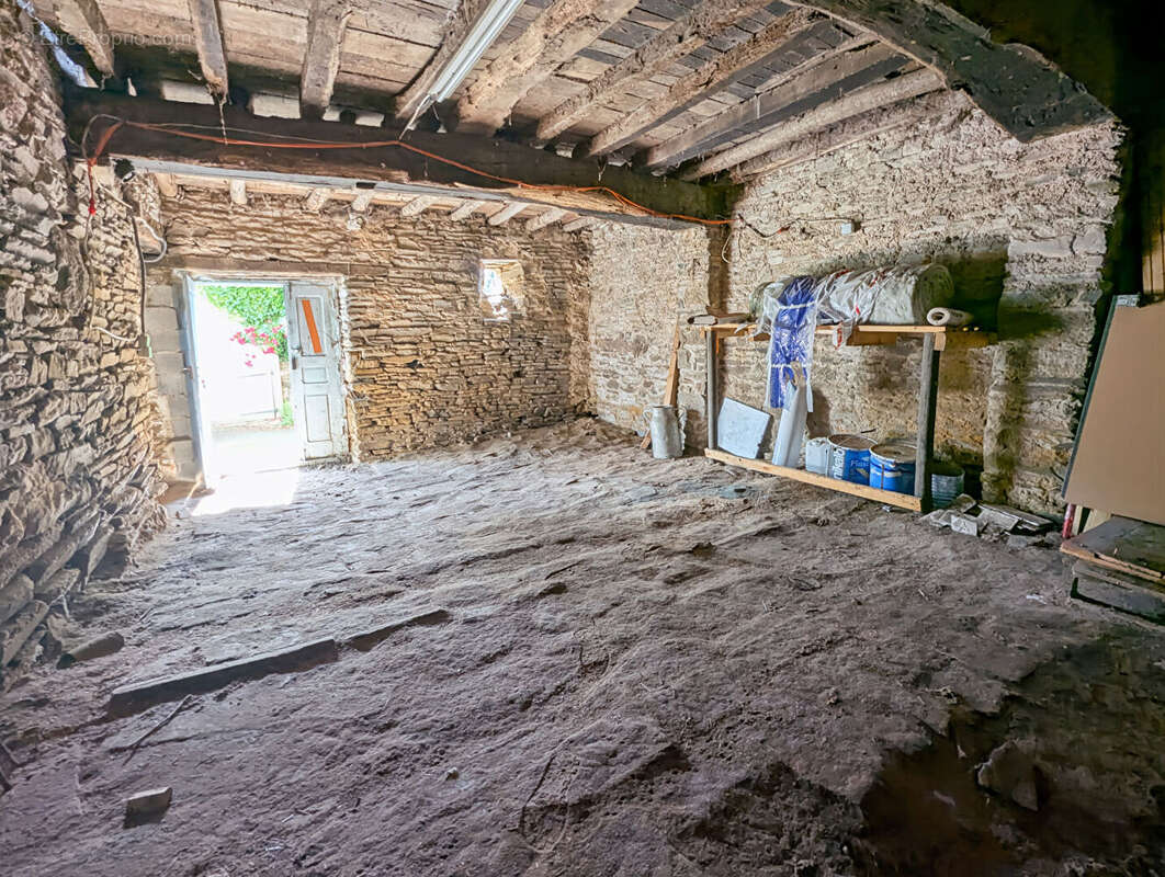A vendre - Maison en pierre 2 chambres, dépendances et terrain 1 036 m² , VAL COUESNON (35460) - photo 15