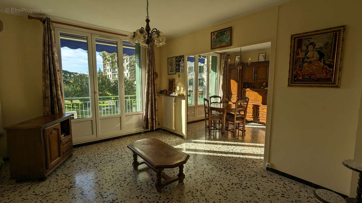 Appartement à NIMES