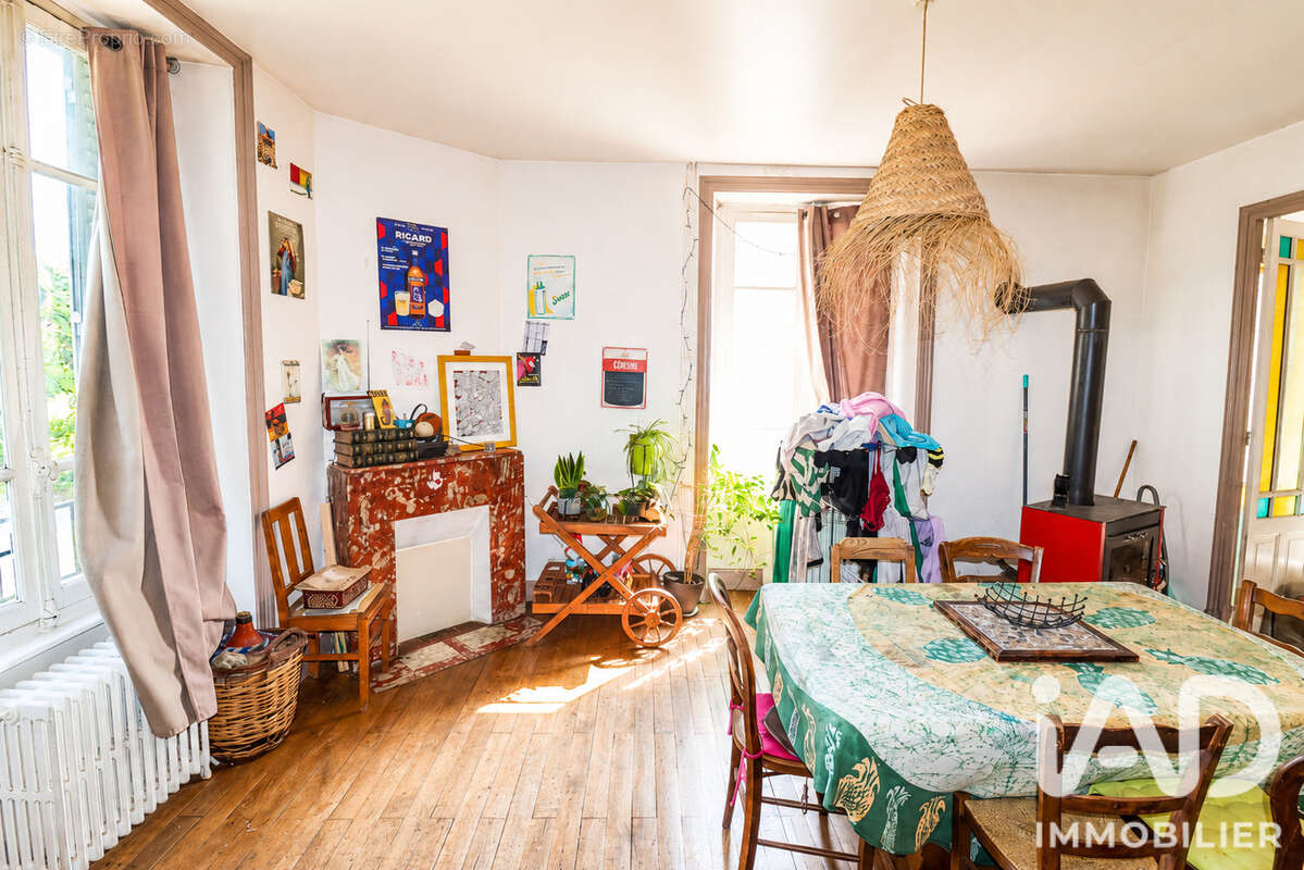 Maison 266 m² à Neuvic  - photo 8