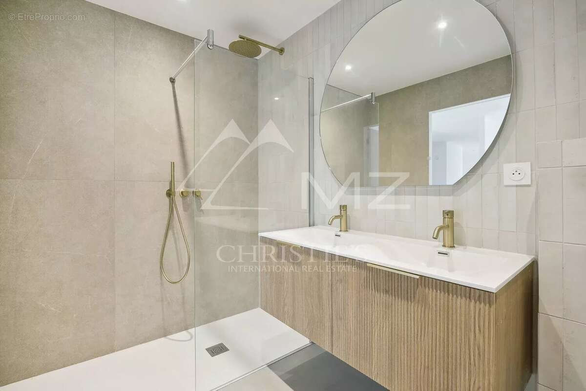 Appartement à LE CANNET