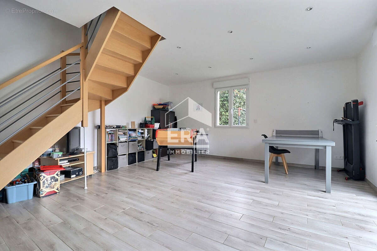 Maison à AUVERS-SAINT-GEORGES