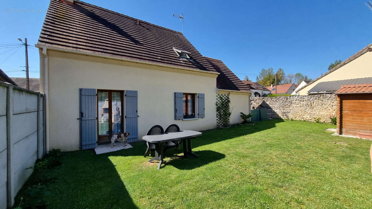 Maison à NOAILLES