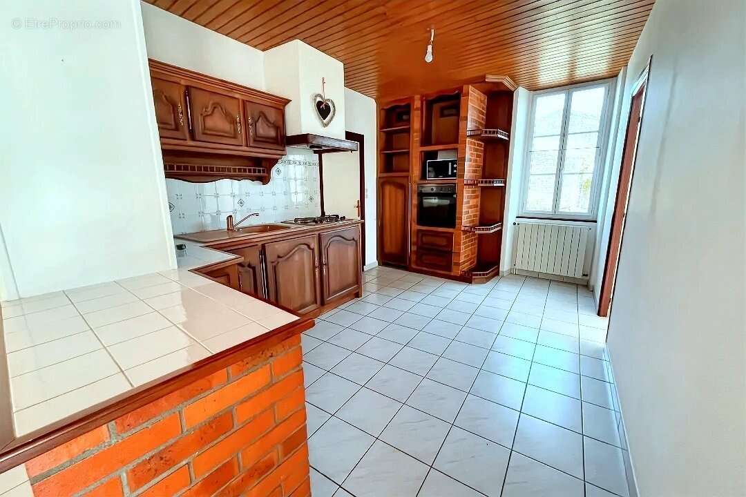 Maison à SAINT-SULPICE-D'ARNOULT