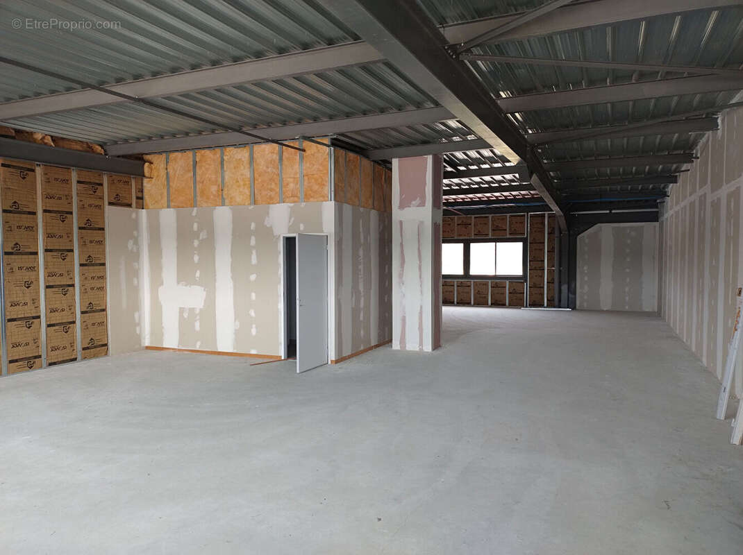 À VENDRE - Plateau de bureaux 200 m² ? Zone Nord Limoges - Accès immédiat autoroute - photo 3