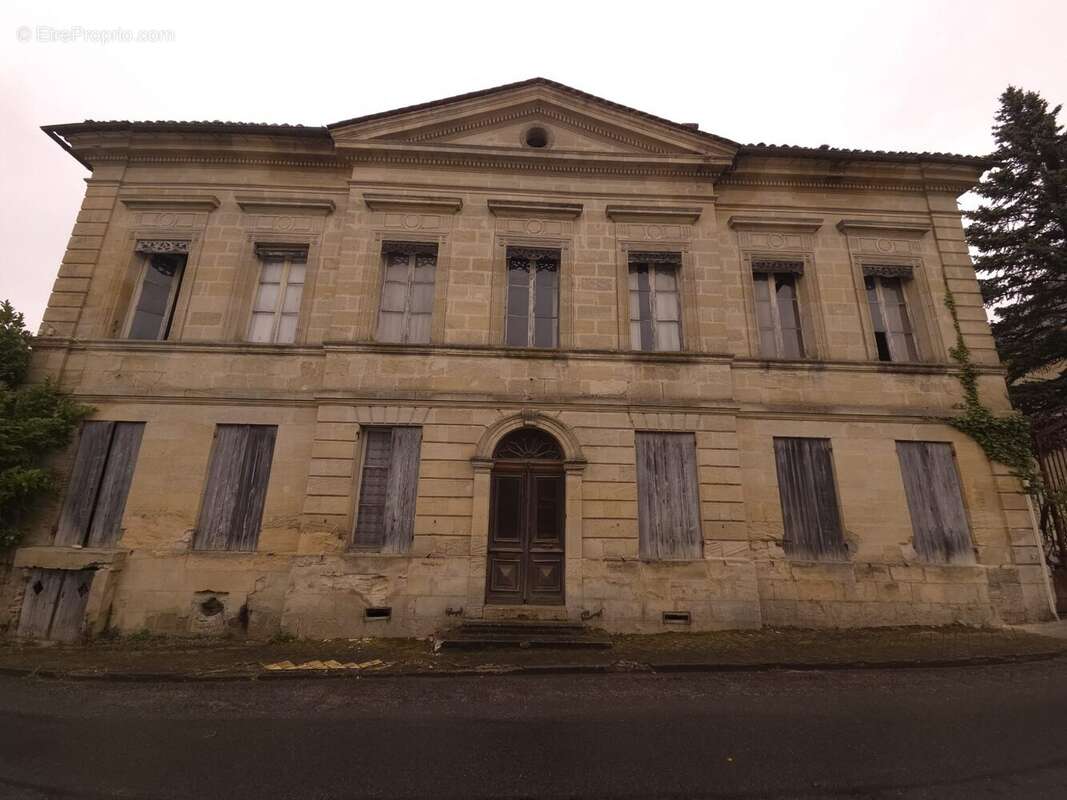 Maison à SAINT-PHILIPPE-D'AIGUILLE