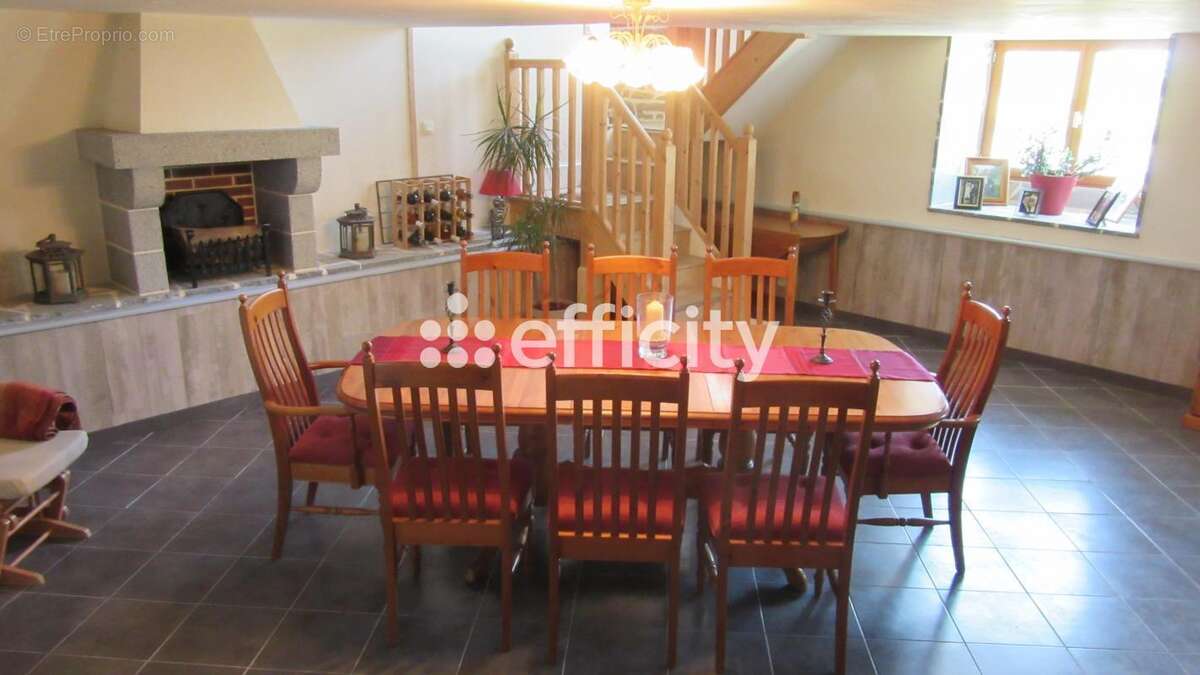 Maison à SAINT-SEVER-CALVADOS