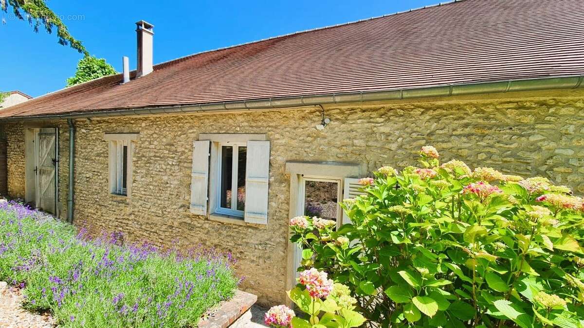 Maison à AUBERGENVILLE