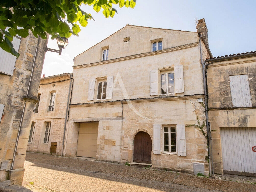 Maison à PONS