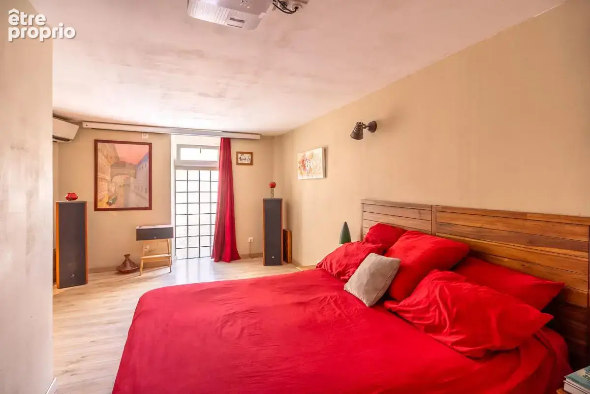Rare à Cuges-les Pins-Maison de village de caractère de 115 M2 avec terrasse de plus de 21M2 - photo 5