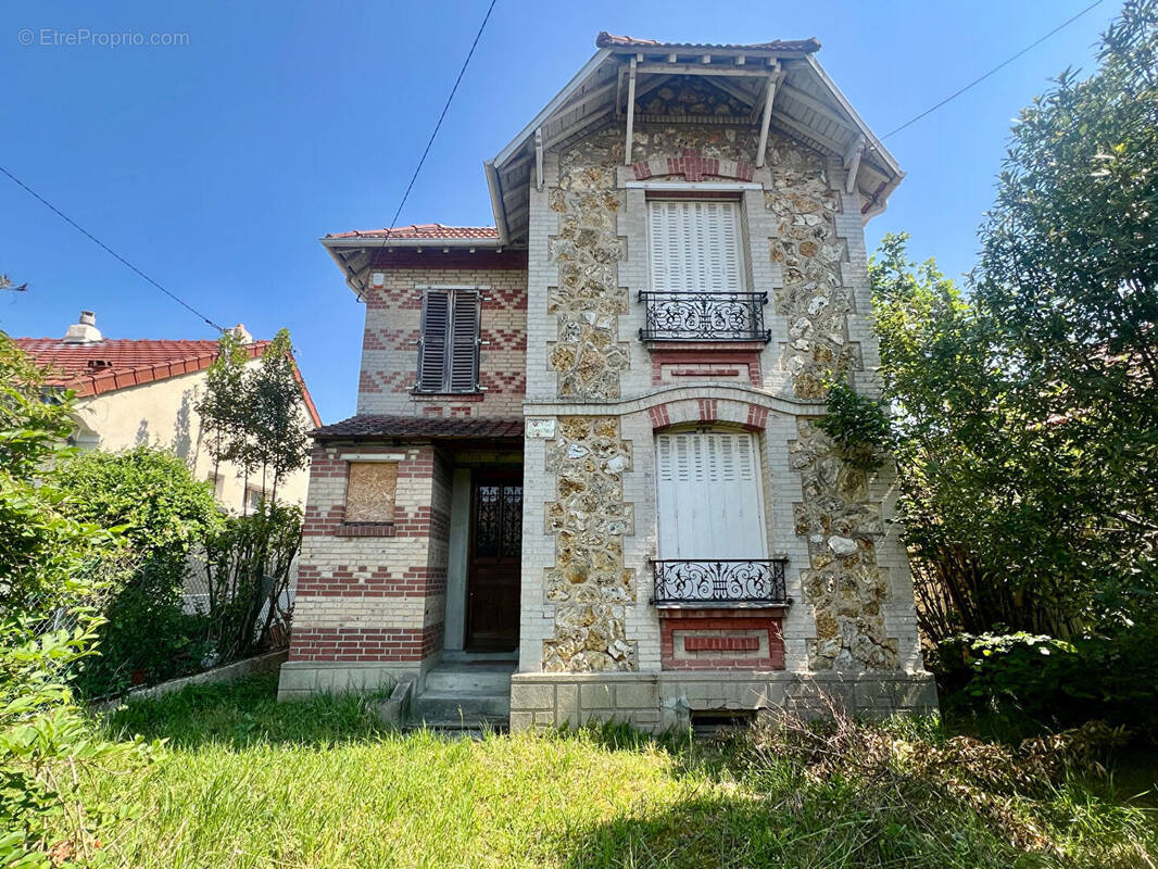 Maison à SARTROUVILLE