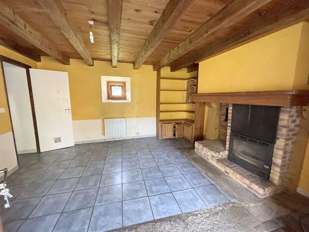 Maison à BEAUDEAN