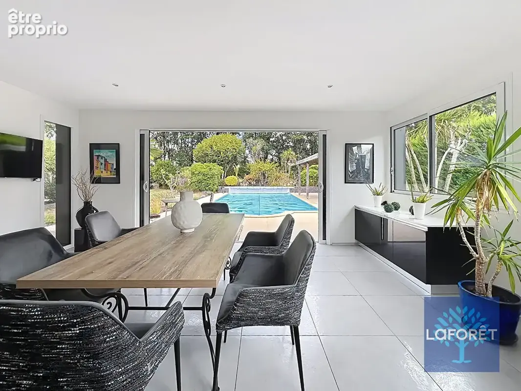 Maison 4 chambres jardin piscine - photo 3