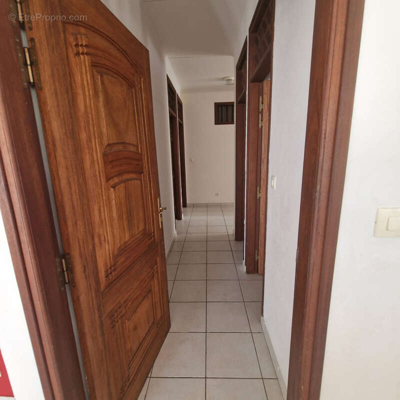 Maison à REMIRE-MONTJOLY