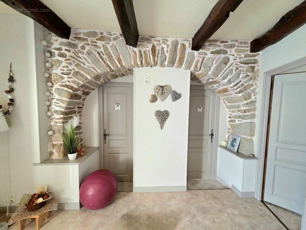 Maison en pierres au charme intemporel - photo 7