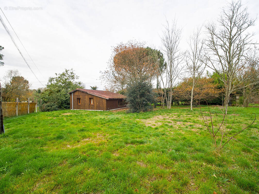 Maison à COMMENSACQ