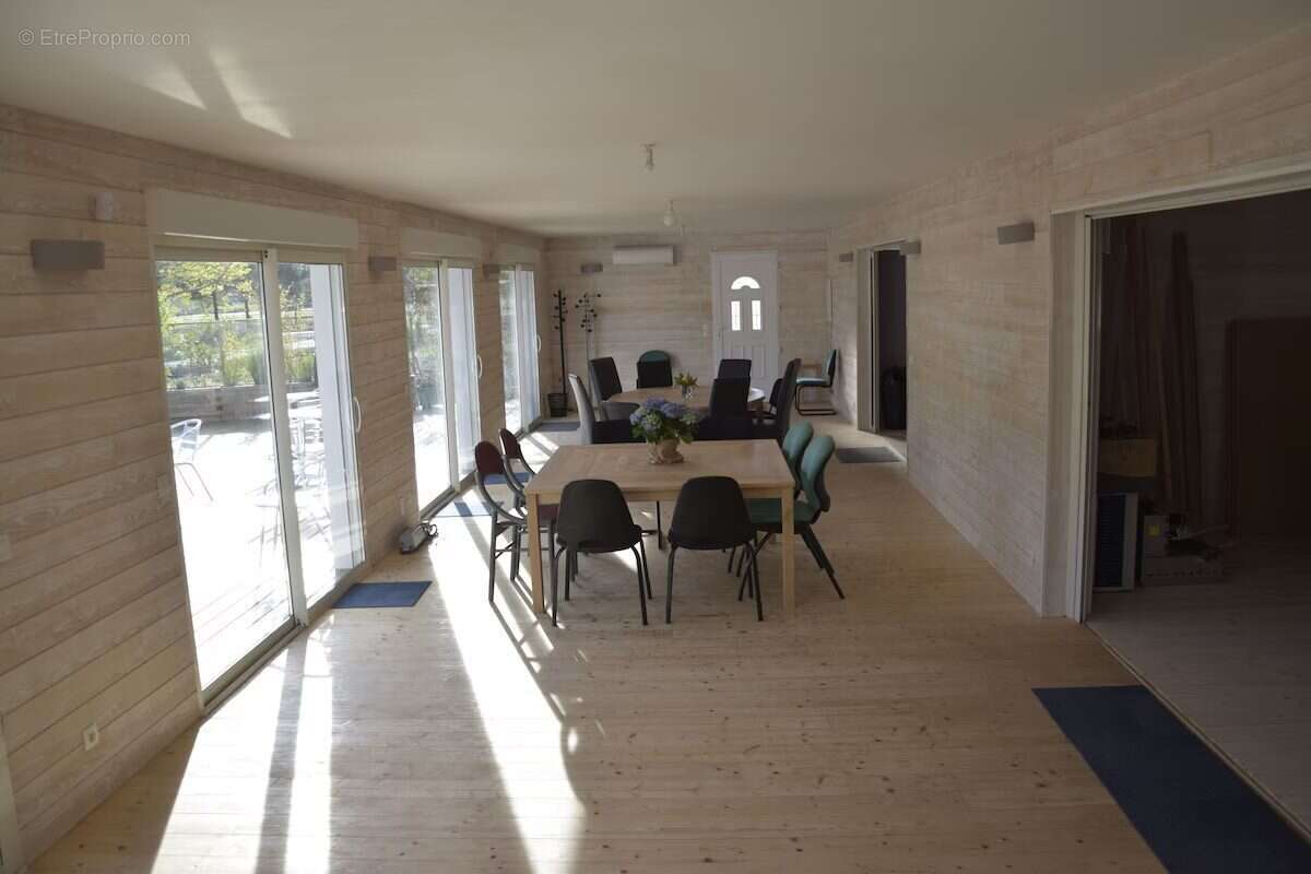Maison à GRAYAN-ET-L'HOPITAL