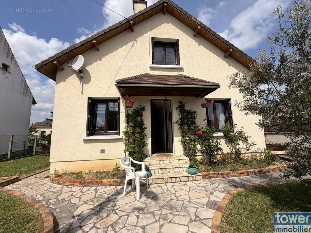 Maison à GOUSSAINVILLE