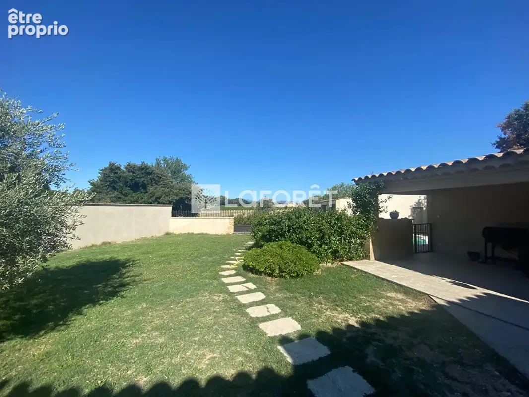 Sérignan Du Comtat - Maison plain pied 6 pièces 165 m2 avec piscine - photo 2