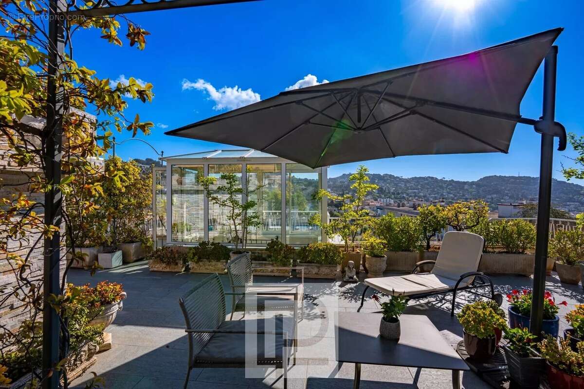 Appartement à LE CANNET