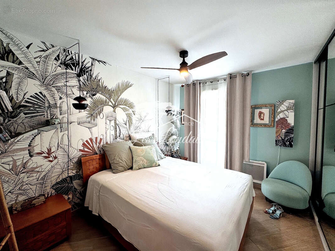 Appartement à LA LONDE-LES-MAURES