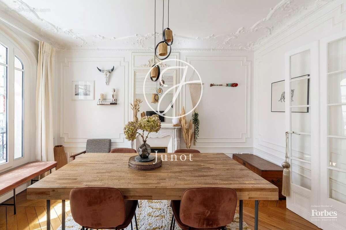 Appartement à PARIS-18E