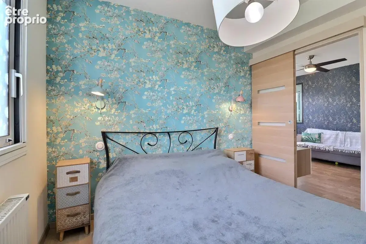 TALANT – Appartement rénové 49,39 m² avec balcon, cave et stationnement libre dans la Résidence - photo 4