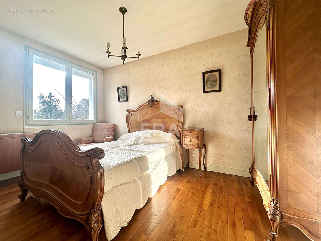 Maison à SAINT-PIERRE-LES-NEMOURS