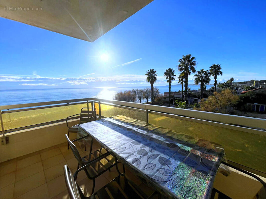 Appartement à VILLENEUVE-LOUBET