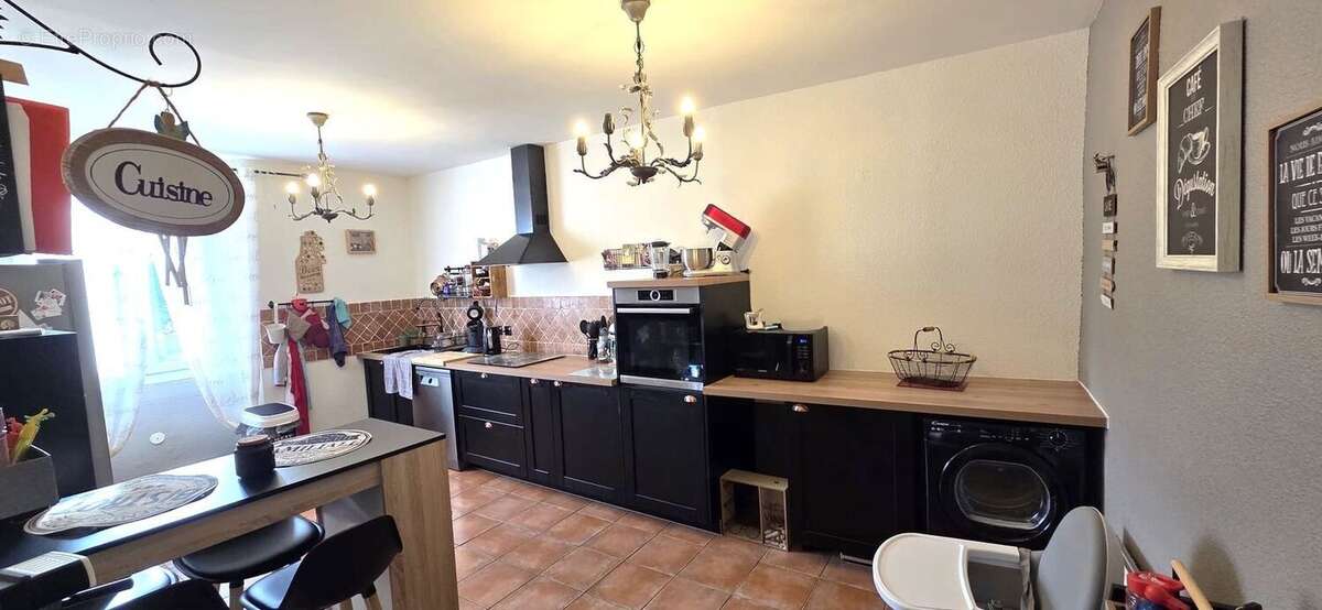 SIGNES-APPARTEMENT T4-A VENDRE-TERRASSE-3 - Appartement à SIGNES