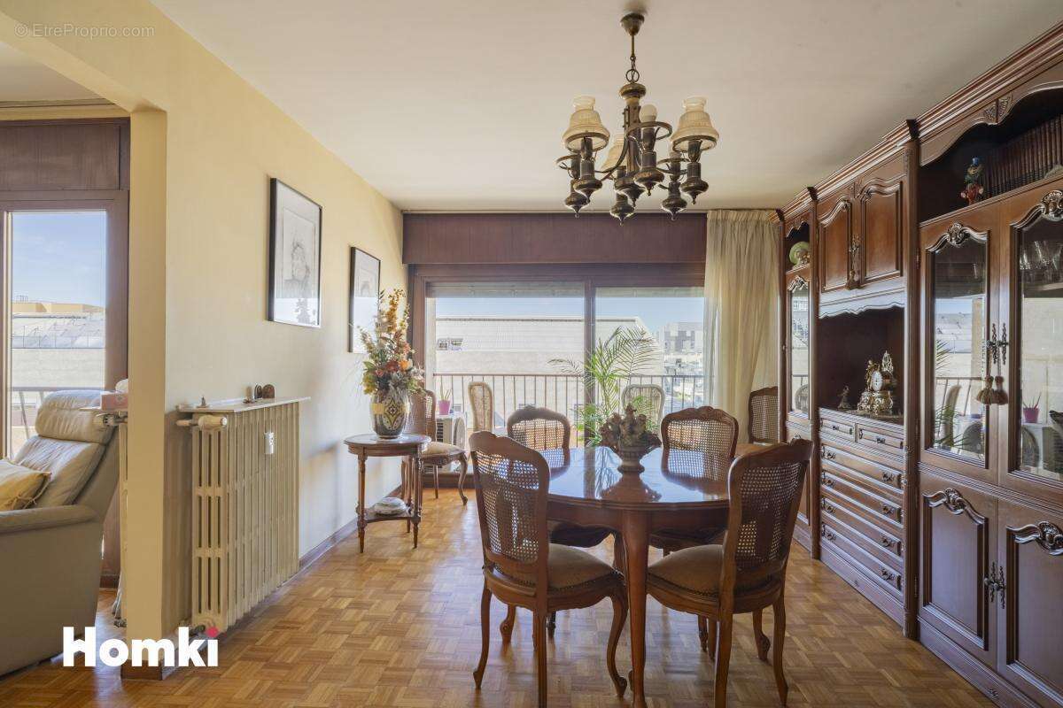 Appartement à MARSEILLE-3E