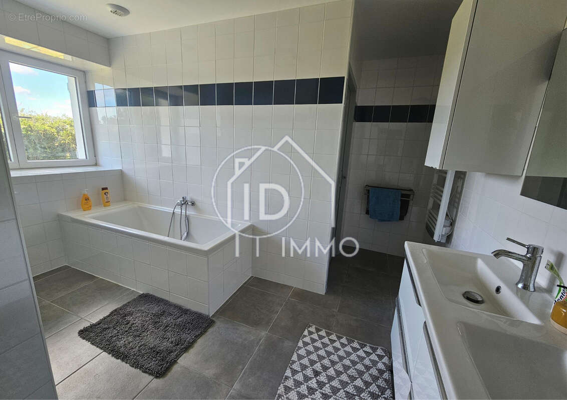 Maison à MONTPON-MENESTEROL