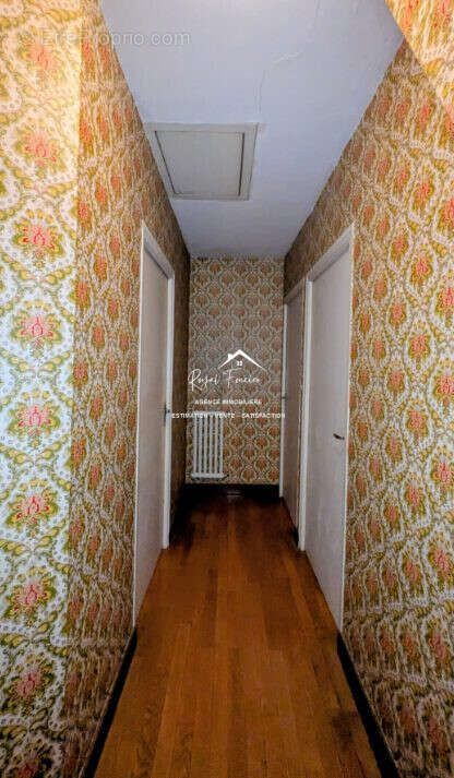 Palier 1er étage - Maison à NOYANT-DE-TOURAINE