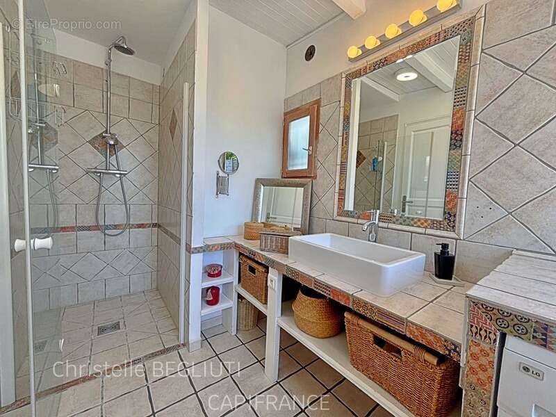 Maison à VERT-SAINT-DENIS