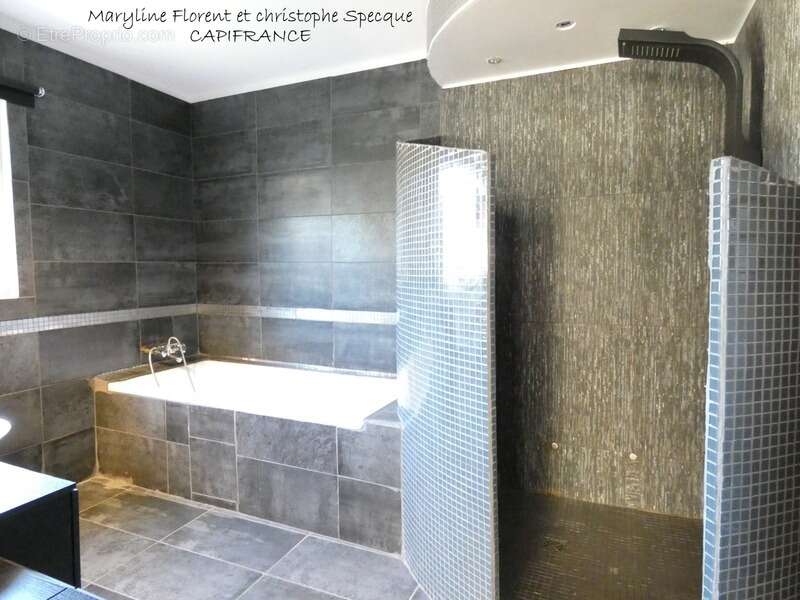 Maison à SAINT-BONNET-PRES-ORCIVAL