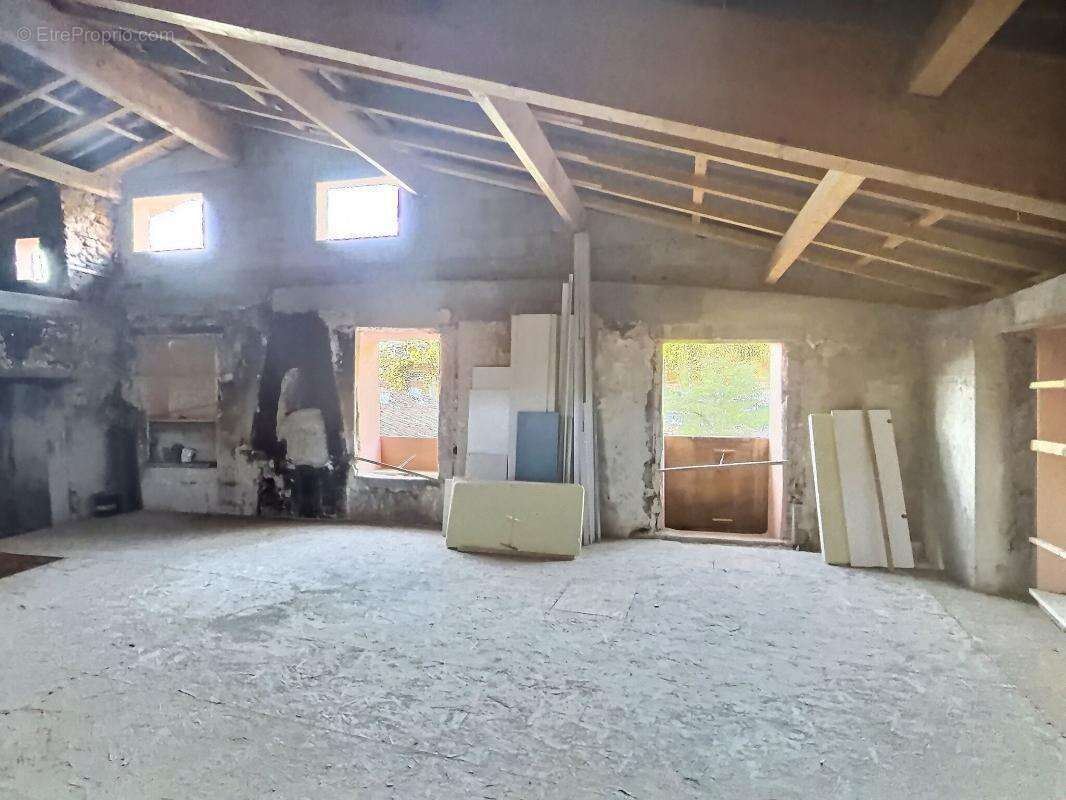 Appartement à ROQUEBILLIERE