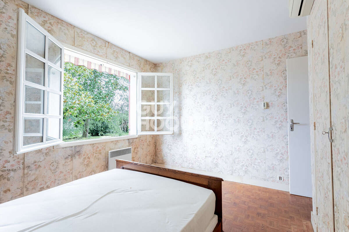 Maison à PARENTIS-EN-BORN